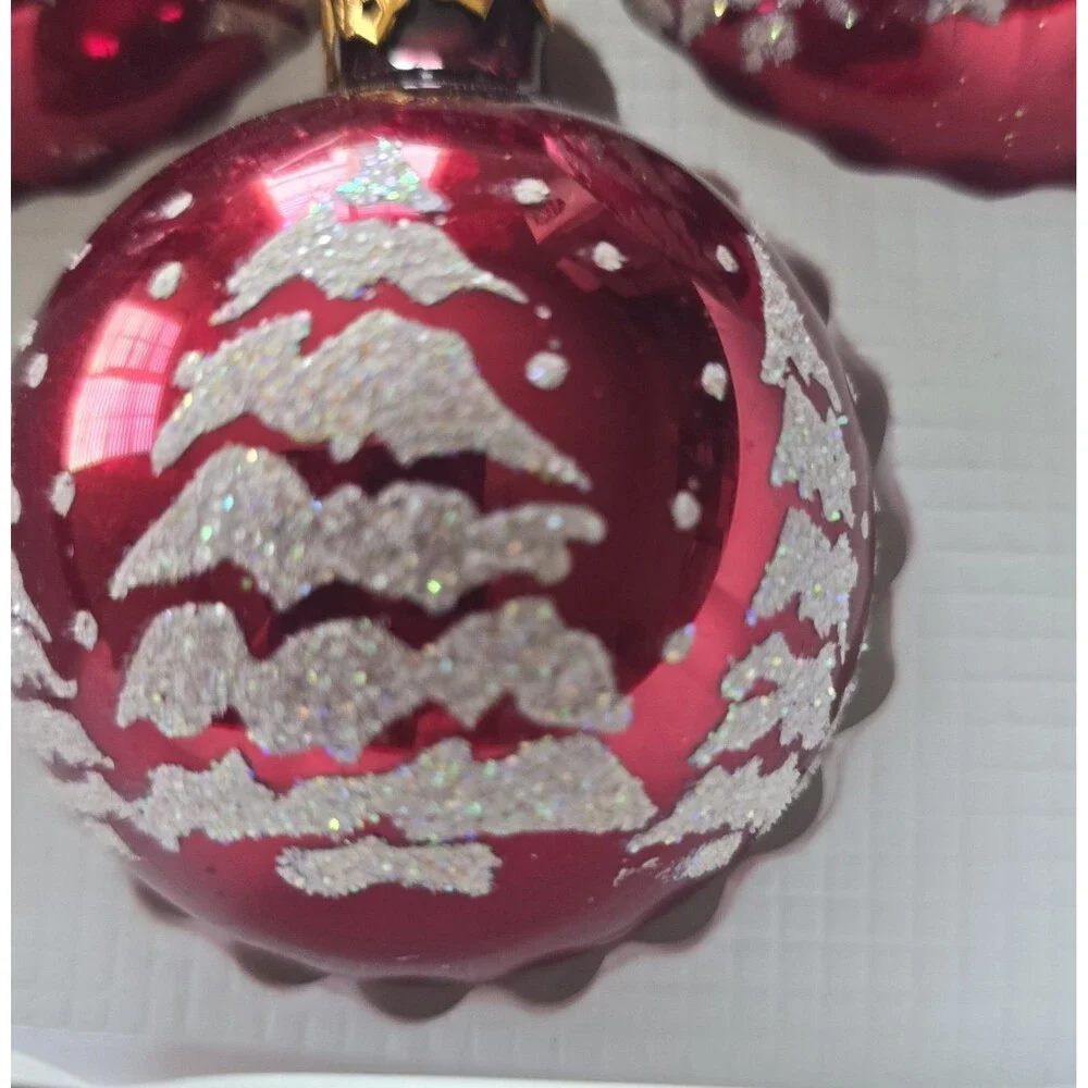 Set Of 4 Festive Tree Red Christmas by Victoria Collection Ornaments